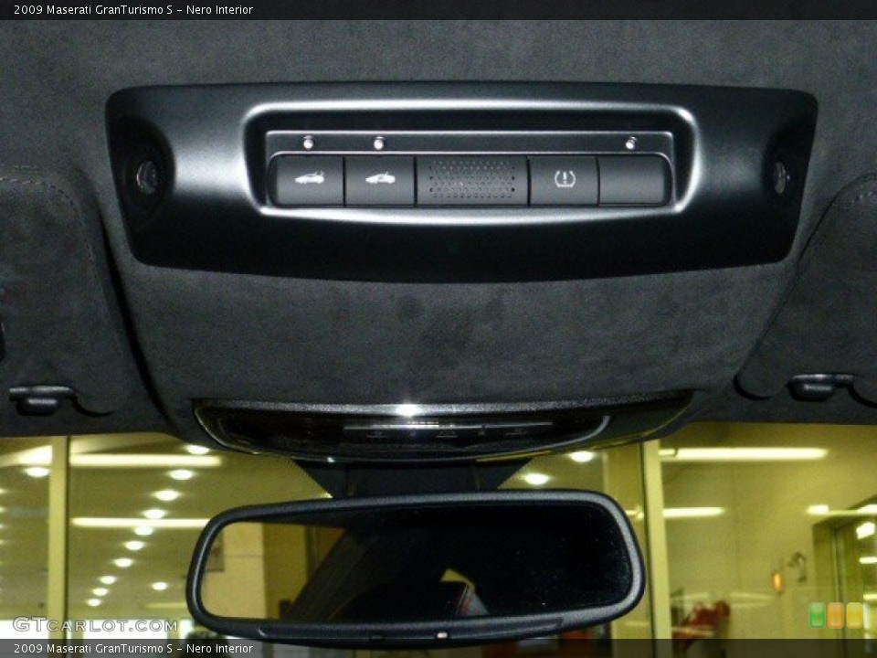 Nero Interior Controls for the 2009 Maserati GranTurismo S #75065020