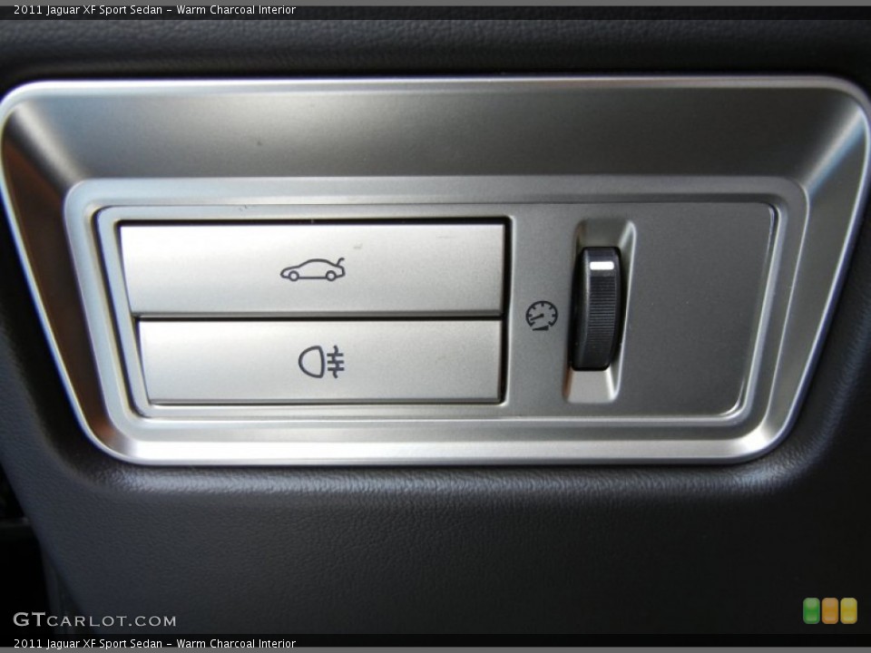 Warm Charcoal Interior Controls for the 2011 Jaguar XF Sport Sedan #75068471