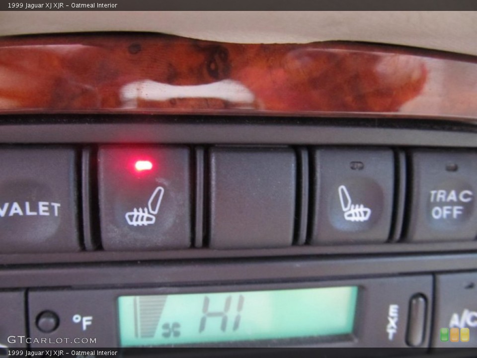 Oatmeal Interior Controls for the 1999 Jaguar XJ XJR #75105999
