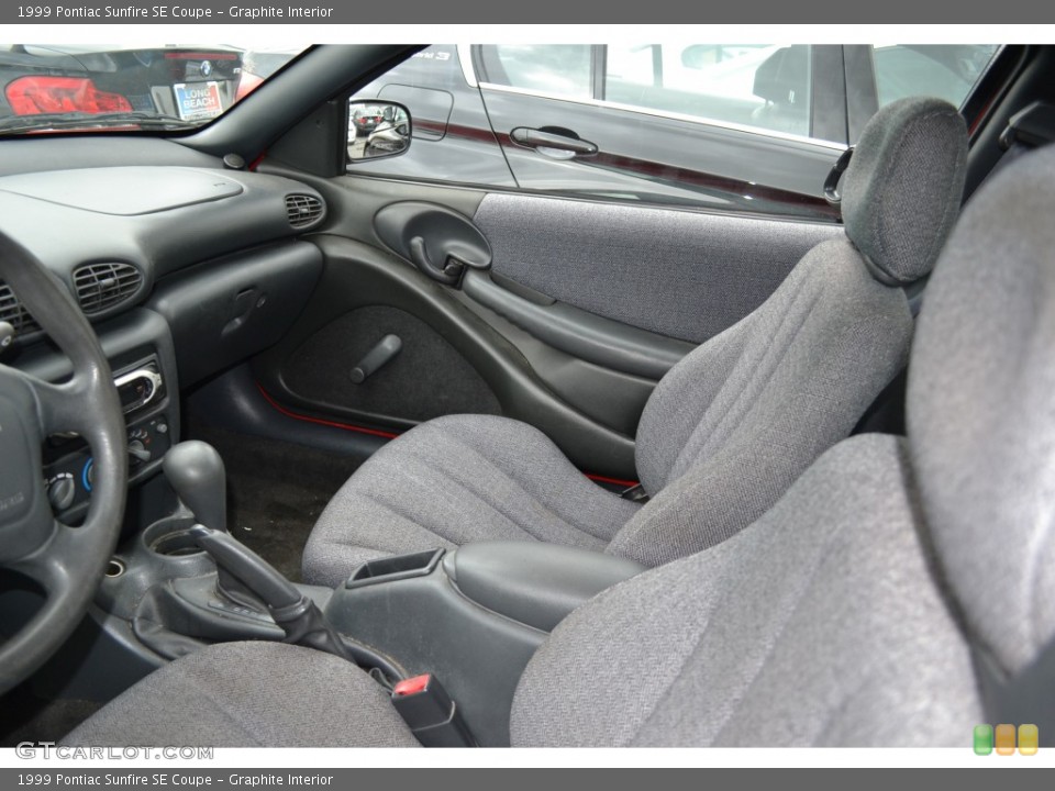 Graphite Interior Photo for the 1999 Pontiac Sunfire SE Coupe #75107061
