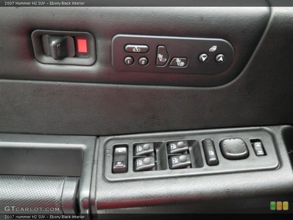 Ebony Black Interior Controls for the 2007 Hummer H2 SUV #75108804