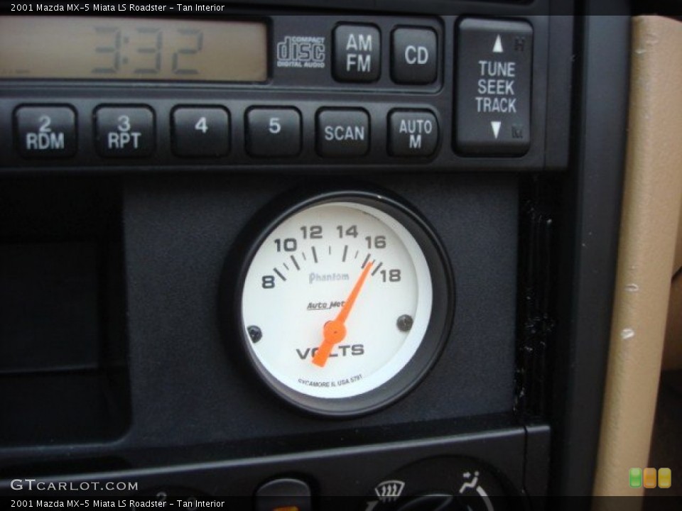 Tan Interior Gauges for the 2001 Mazda MX-5 Miata LS Roadster #75116514