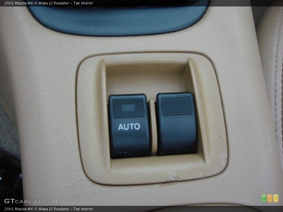 Tan Interior Controls for the 2001 Mazda MX-5 Miata LS Roadster #75116540