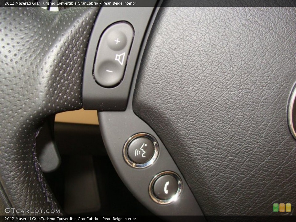 Pearl Beige Interior Controls for the 2012 Maserati GranTurismo Convertible GranCabrio #75143361