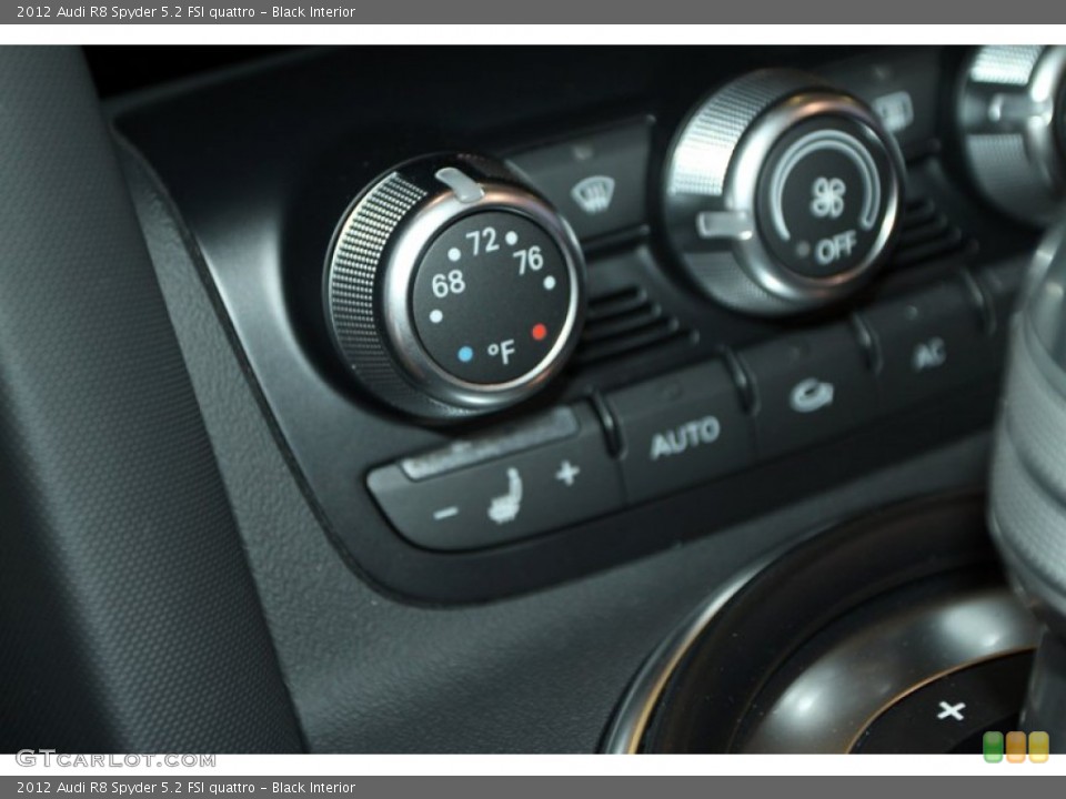 Black Interior Controls for the 2012 Audi R8 Spyder 5.2 FSI quattro #75157072