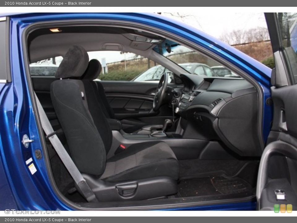 Black Interior Photo for the 2010 Honda Accord LX-S Coupe #75176048
