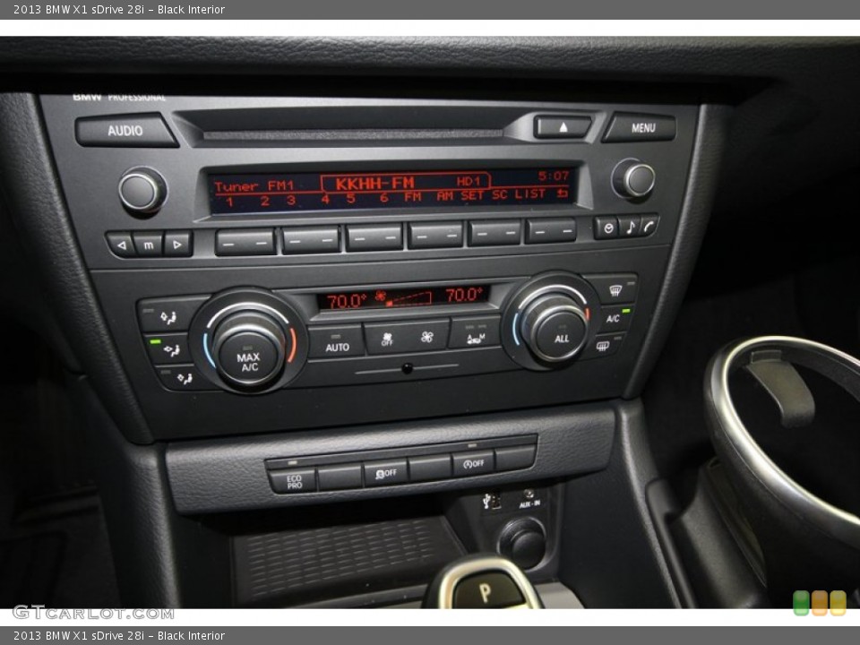 Black Interior Controls for the 2013 BMW X1 sDrive 28i #75191344
