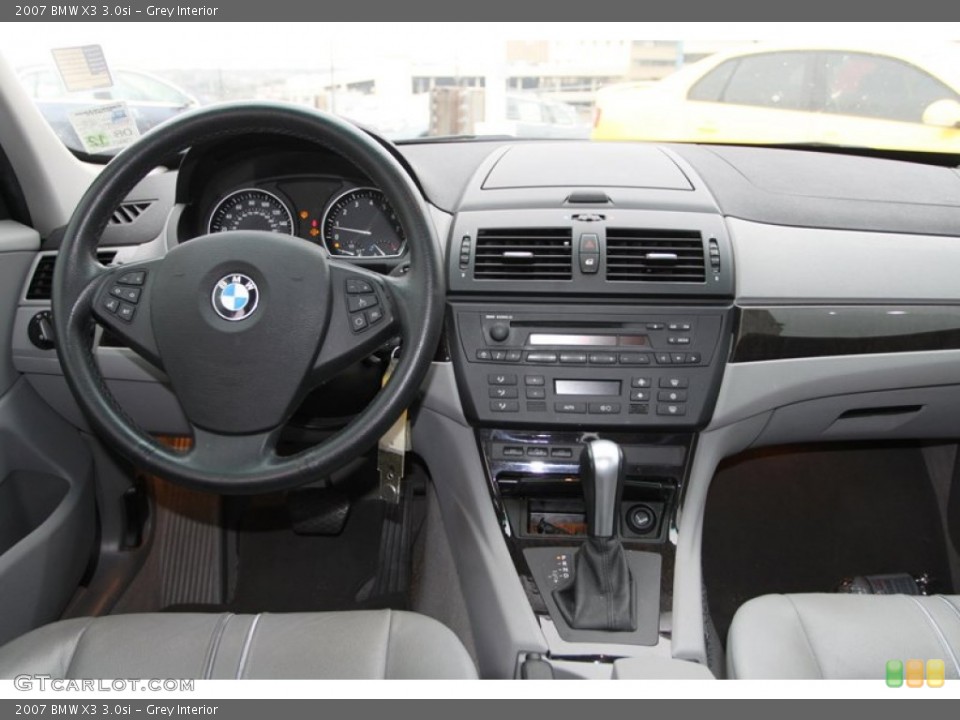 Grey Interior Dashboard for the 2007 BMW X3 3.0si #75205653