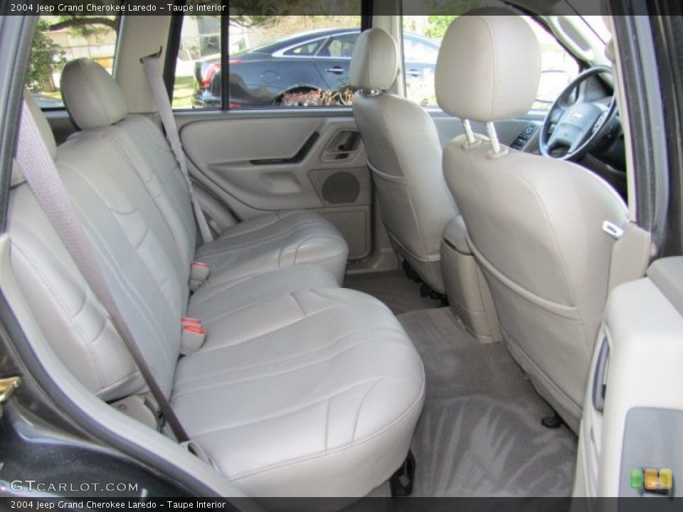 Taupe Interior Rear Seat for the 2004 Jeep Grand Cherokee Laredo #75206184