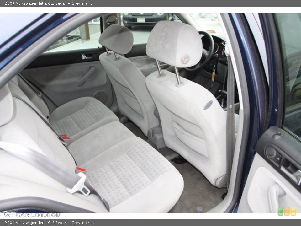 Grey Interior Rear Seat for the 2004 Volkswagen Jetta GLS Sedan #75206886