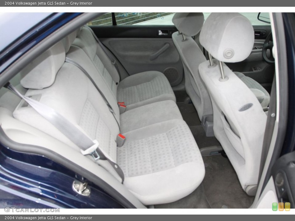 Grey Interior Rear Seat for the 2004 Volkswagen Jetta GLS Sedan #75206903
