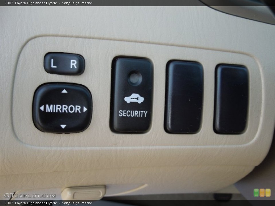 Ivory Beige Interior Controls for the 2007 Toyota Highlander Hybrid #75217086