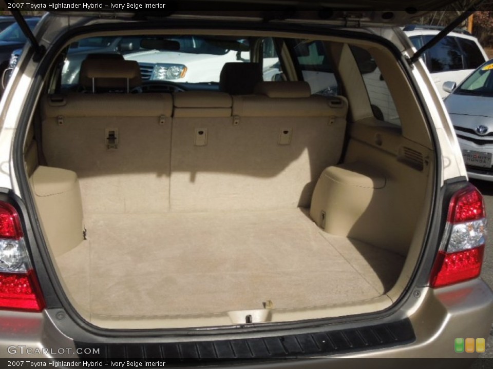Ivory Beige Interior Trunk for the 2007 Toyota Highlander Hybrid #75217113