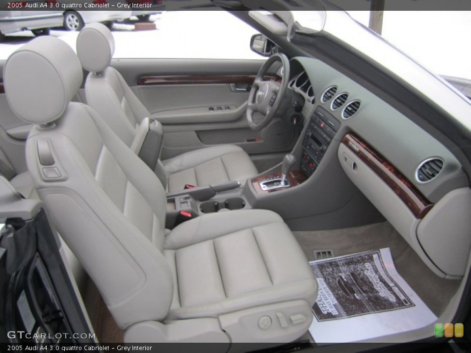 Grey Interior Photo for the 2005 Audi A4 3.0 quattro Cabriolet #75260764