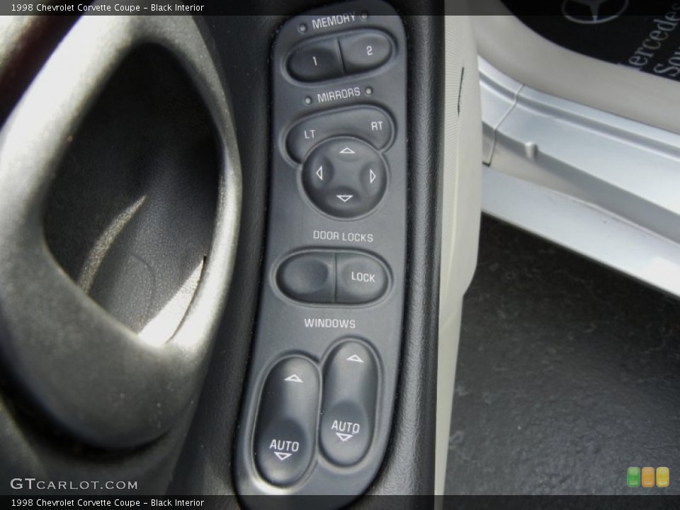 Black Interior Controls for the 1998 Chevrolet Corvette Coupe #75274137