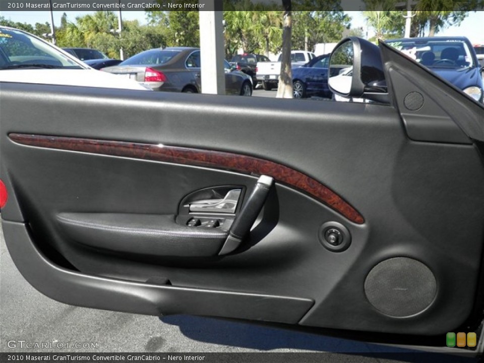 Nero Interior Door Panel for the 2010 Maserati GranTurismo Convertible GranCabrio #75302335