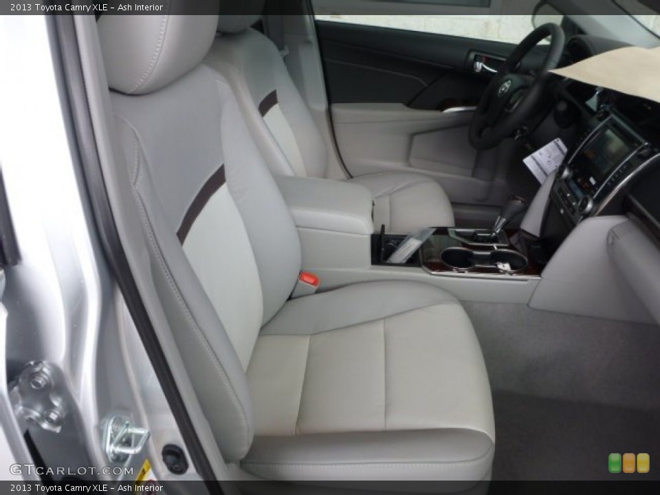 Ash Interior Photo for the 2013 Toyota Camry XLE #75308082