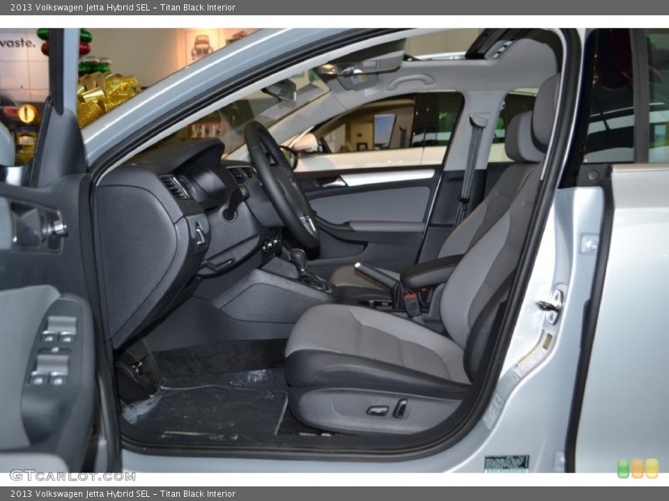 Titan Black Interior Photo for the 2013 Volkswagen Jetta Hybrid SEL #75308103