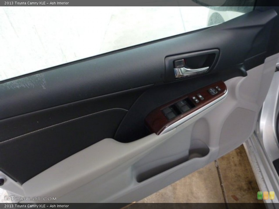 Ash Interior Door Panel for the 2013 Toyota Camry XLE #75308142