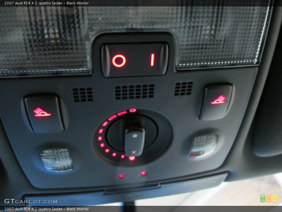 Black Interior Controls for the 2007 Audi RS4 4.2 quattro Sedan #75346711