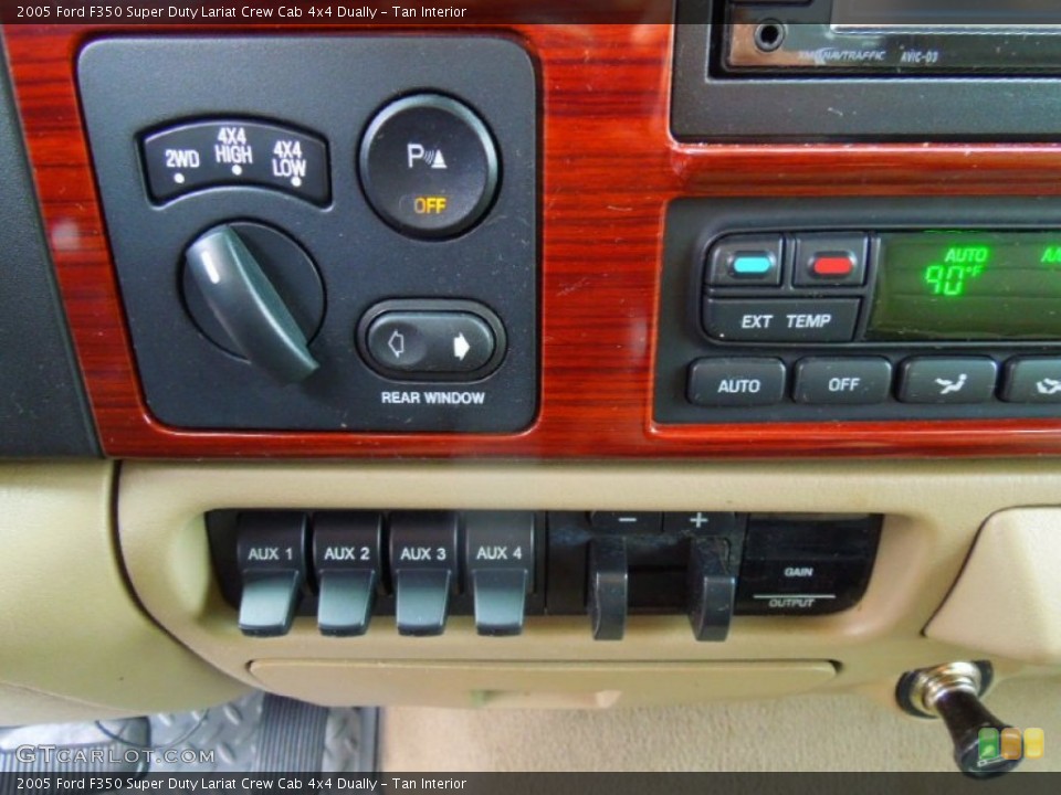 Tan Interior Controls for the 2005 Ford F350 Super Duty Lariat Crew Cab 4x4 Dually #75385832