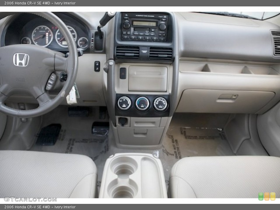 Ivory Interior Dashboard for the 2006 Honda CR-V SE 4WD #75416070