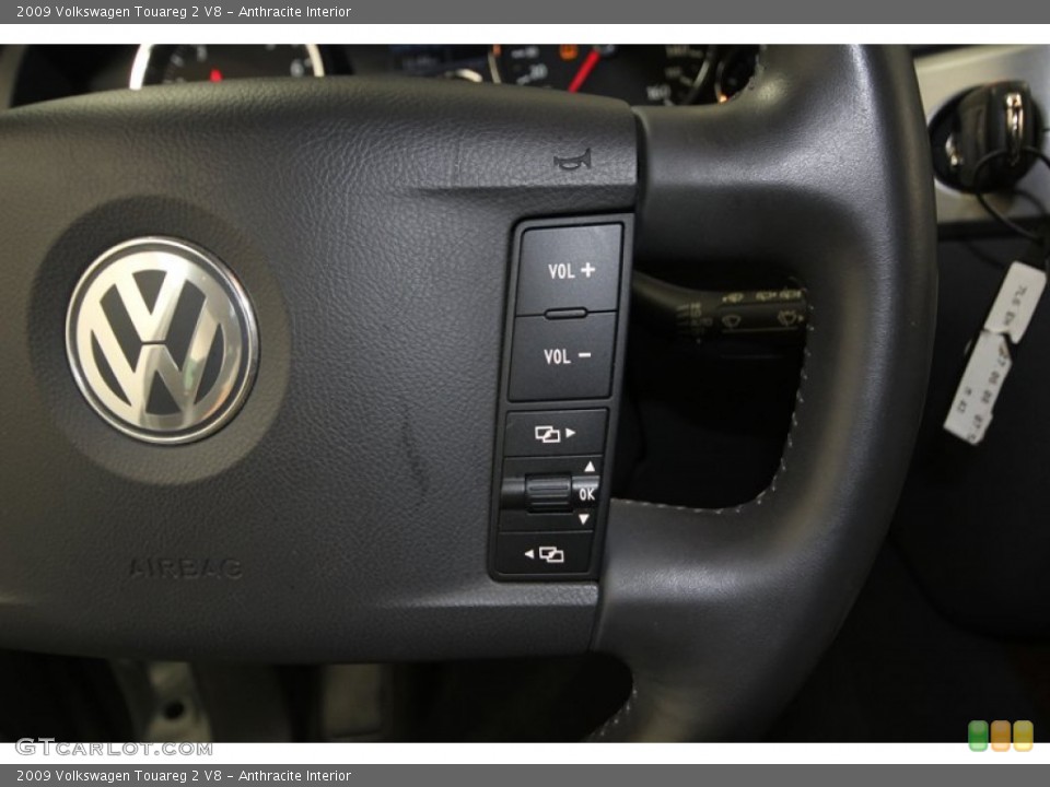 Anthracite Interior Controls for the 2009 Volkswagen Touareg 2 V8 #75435334