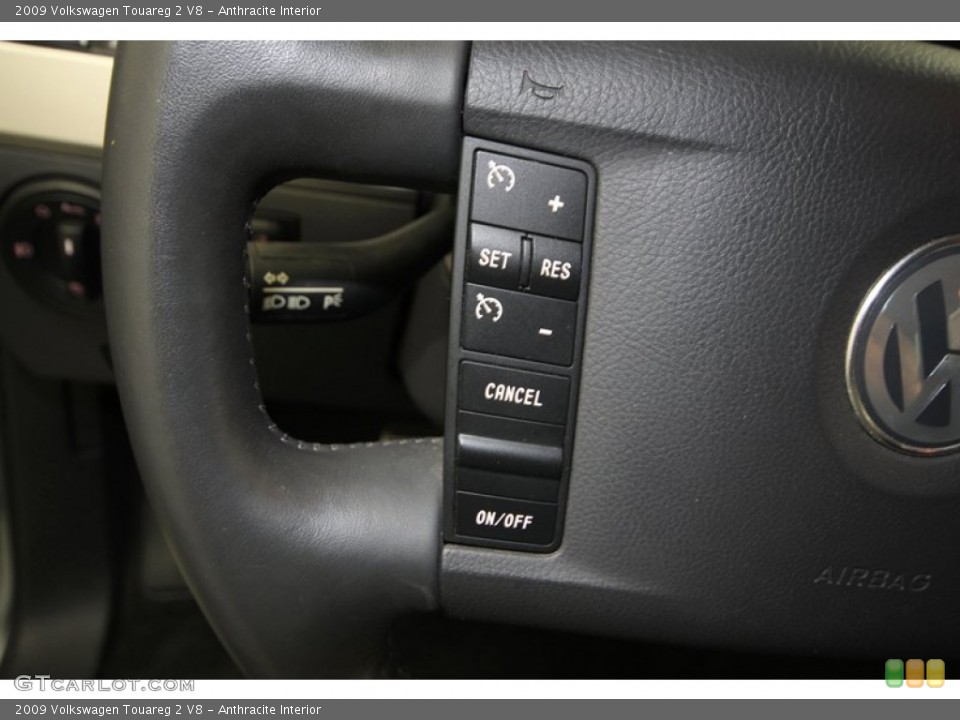 Anthracite Interior Controls for the 2009 Volkswagen Touareg 2 V8 #75435357