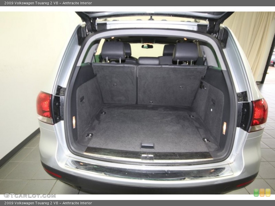 Anthracite Interior Trunk for the 2009 Volkswagen Touareg 2 V8 #75435459