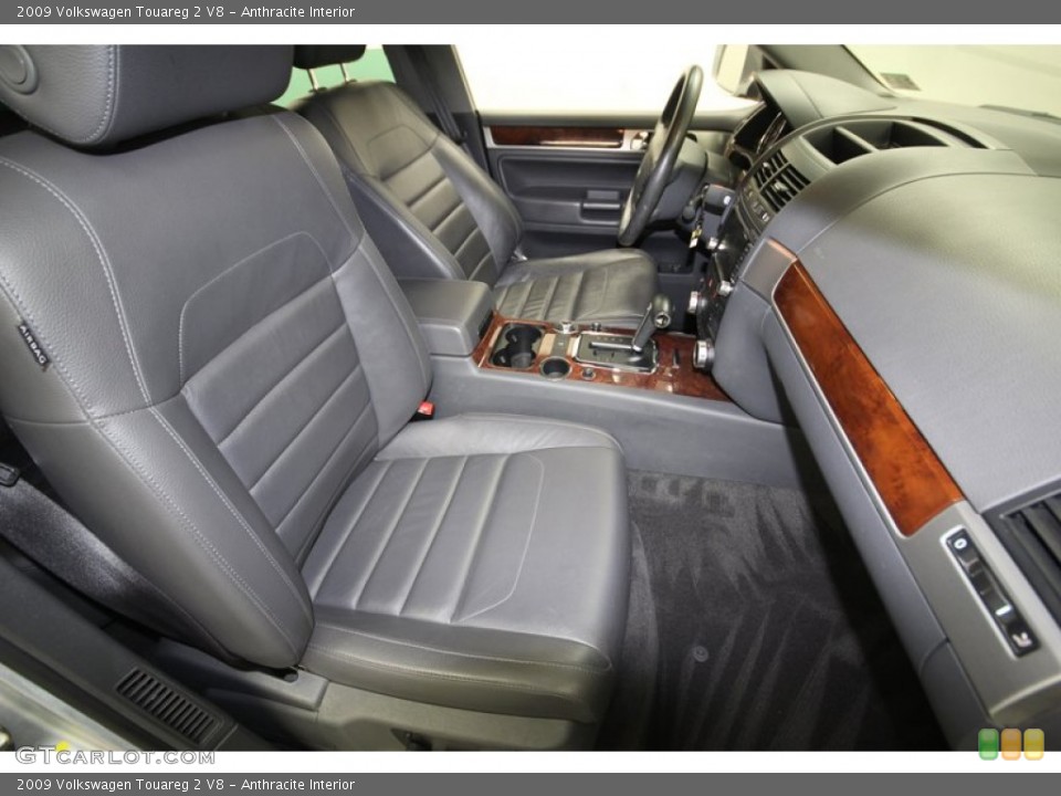 Anthracite Interior Photo for the 2009 Volkswagen Touareg 2 V8 #75435643