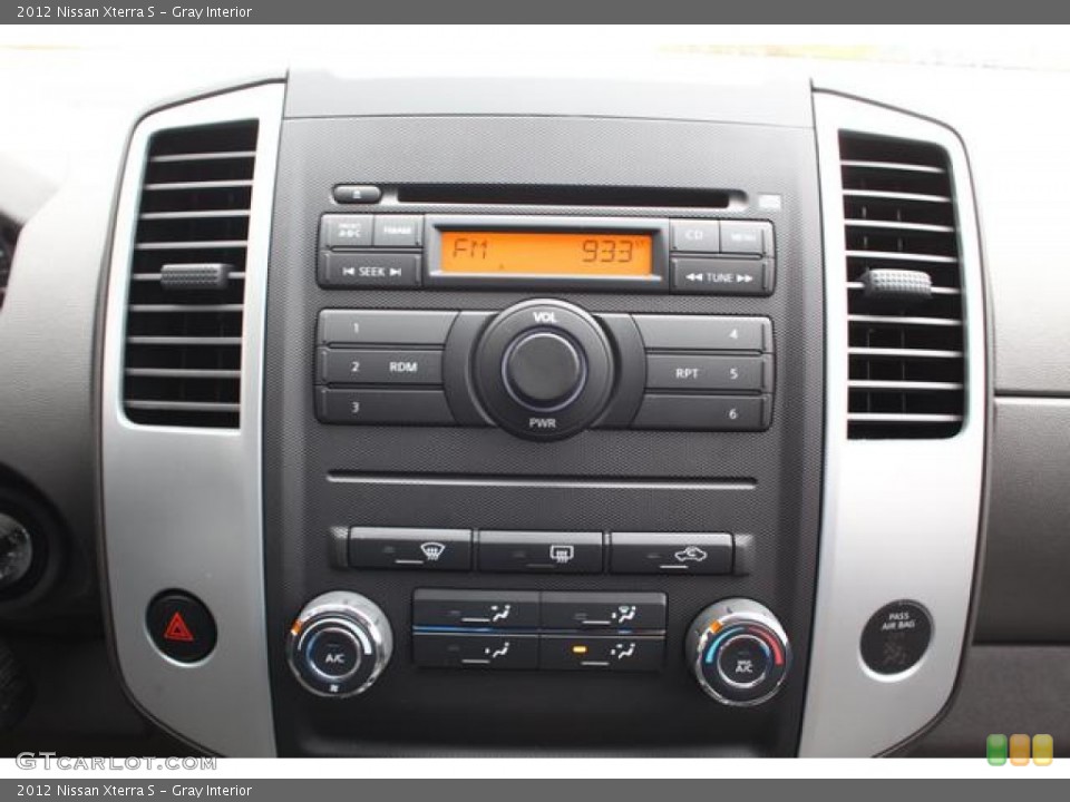 Gray Interior Controls for the 2012 Nissan Xterra S #75436271