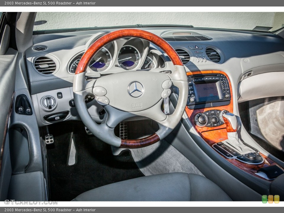 Ash Interior Photo for the 2003 Mercedes-Benz SL 500 Roadster #75442656