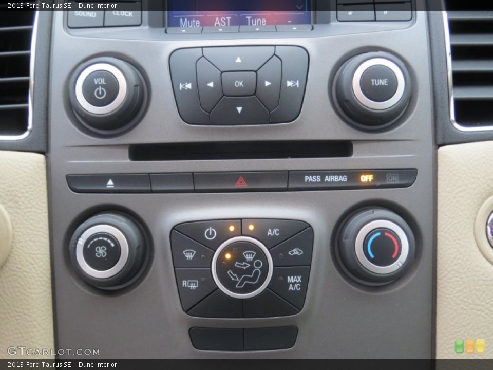Dune Interior Controls for the 2013 Ford Taurus SE #75459047
