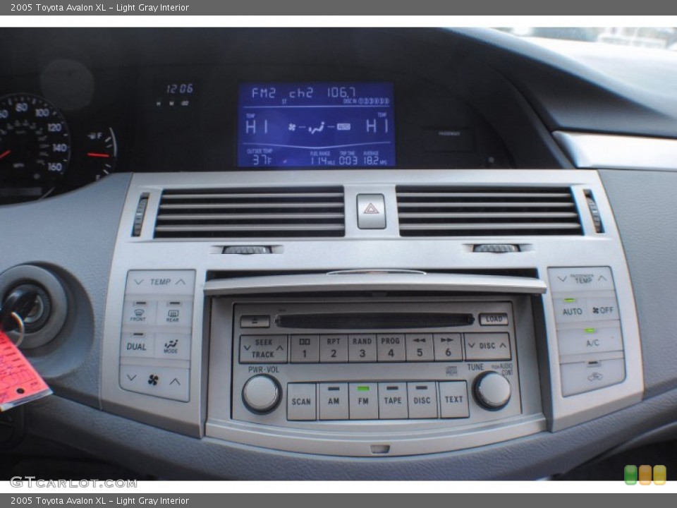 Light Gray Interior Audio System for the 2005 Toyota Avalon XL #75469952