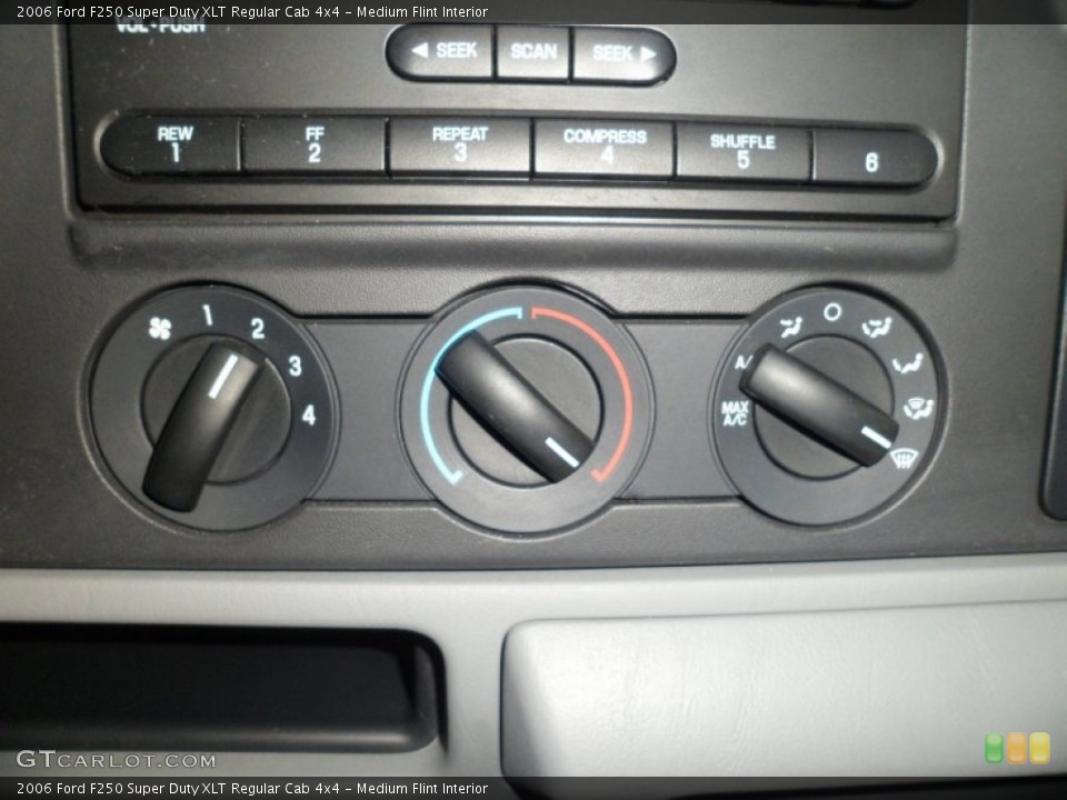 Medium Flint Interior Controls for the 2006 Ford F250 Super Duty XLT Regular Cab 4x4 #75475073