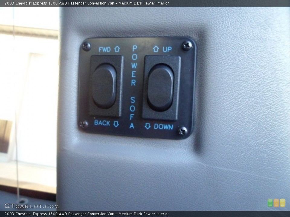 Medium Dark Pewter Interior Controls for the 2003 Chevrolet Express 1500 AWD Passenger Conversion Van #75476411