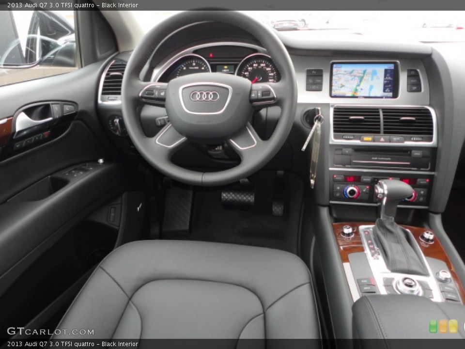 Black Interior Dashboard for the 2013 Audi Q7 3.0 TFSI quattro #75498787