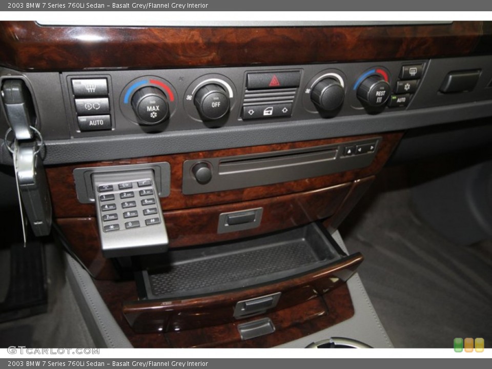 Basalt Grey/Flannel Grey Interior Controls for the 2003 BMW 7 Series 760Li Sedan #75517880