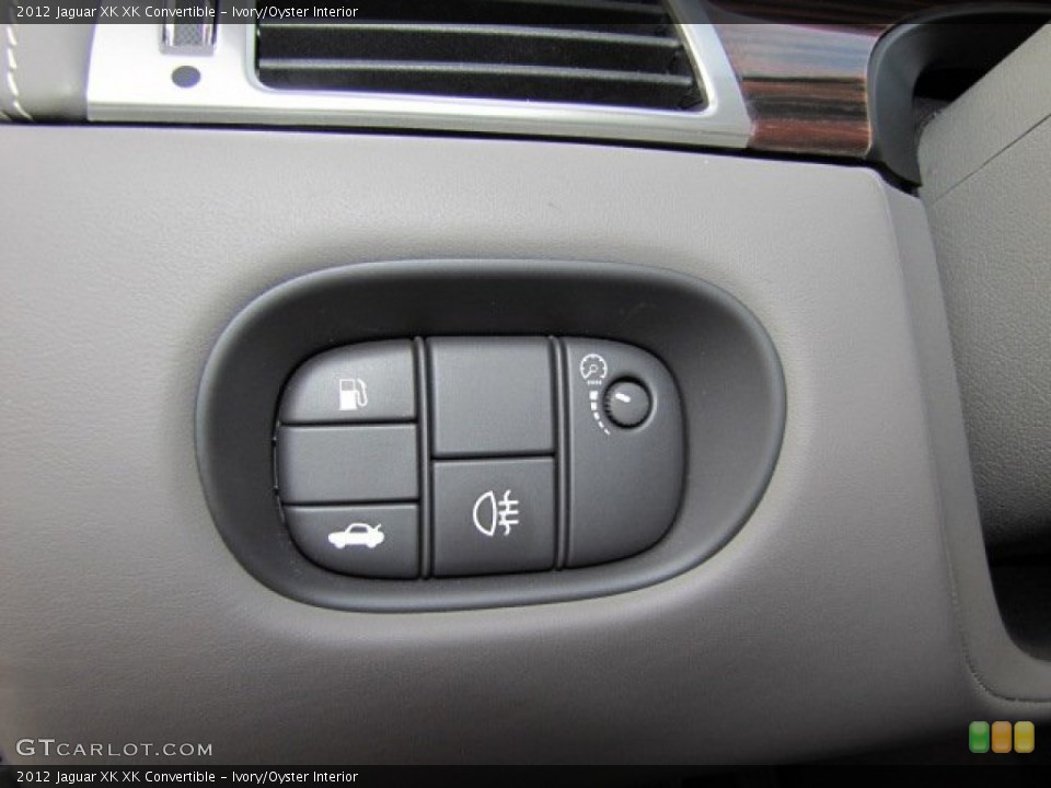 Ivory/Oyster Interior Controls for the 2012 Jaguar XK XK Convertible #75532224