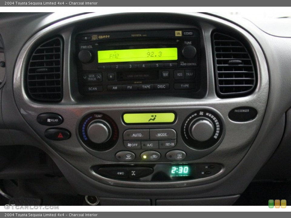 Charcoal Interior Controls for the 2004 Toyota Sequoia Limited 4x4 #75550865