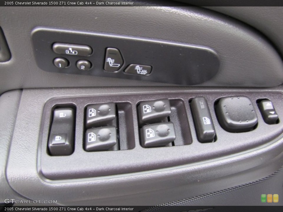 Dark Charcoal Interior Controls for the 2005 Chevrolet Silverado 1500 Z71 Crew Cab 4x4 #75552249