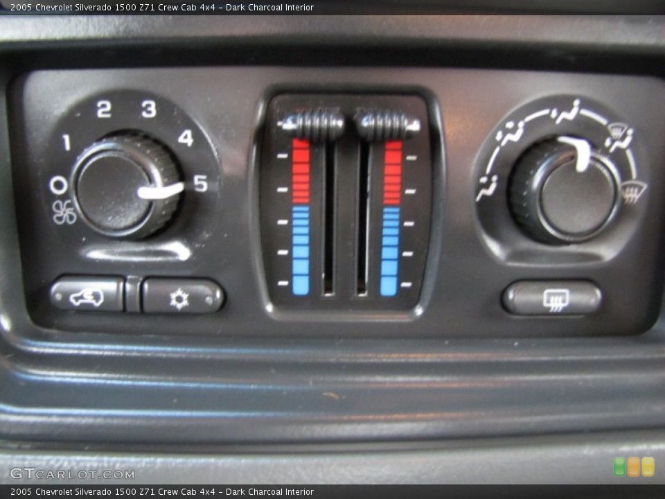 Dark Charcoal Interior Controls for the 2005 Chevrolet Silverado 1500 Z71 Crew Cab 4x4 #75552333