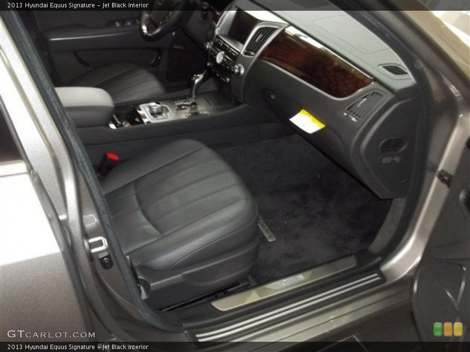 Jet Black Interior Photo for the 2013 Hyundai Equus Signature #75566050