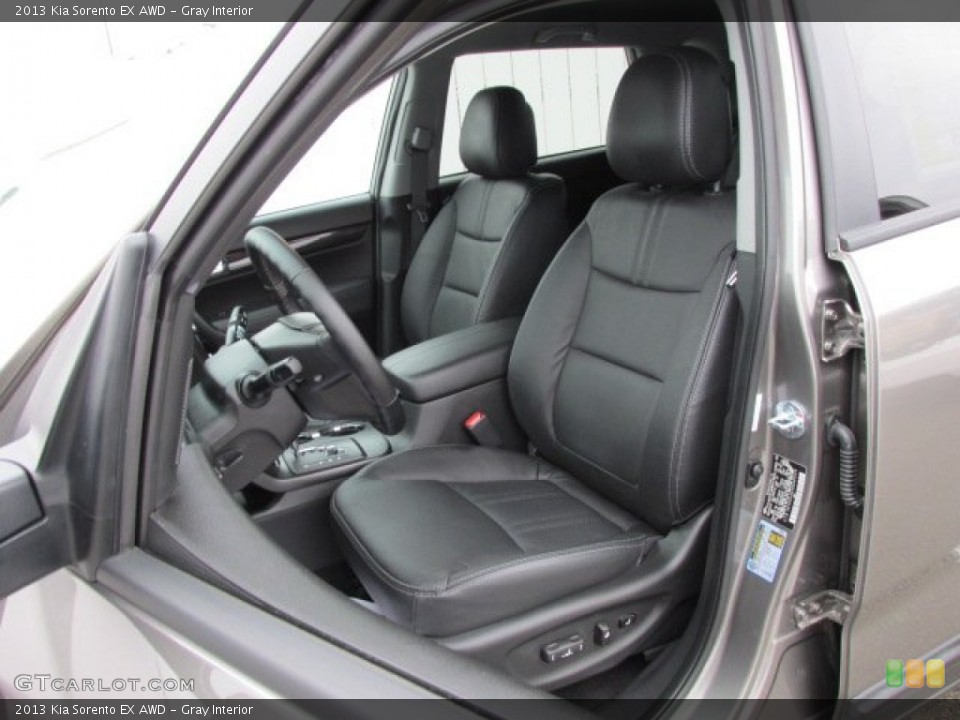 Gray Interior Photo for the 2013 Kia Sorento EX AWD #75595637