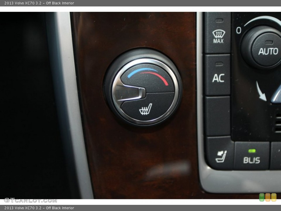 Off Black Interior Controls for the 2013 Volvo XC70 3.2 #75605717