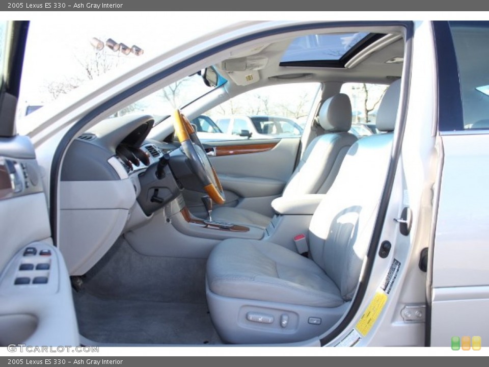 Ash Gray Interior Photo for the 2005 Lexus ES 330 #75608822