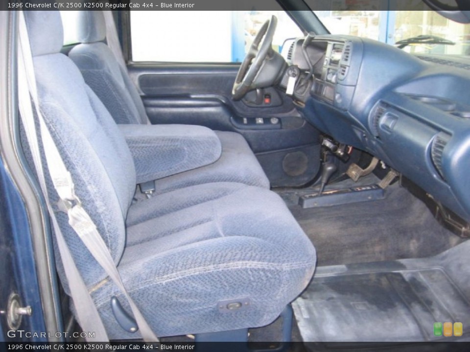 Blue Interior Photo for the 1996 Chevrolet C/K 2500 K2500 Regular Cab 4x4 #75613114