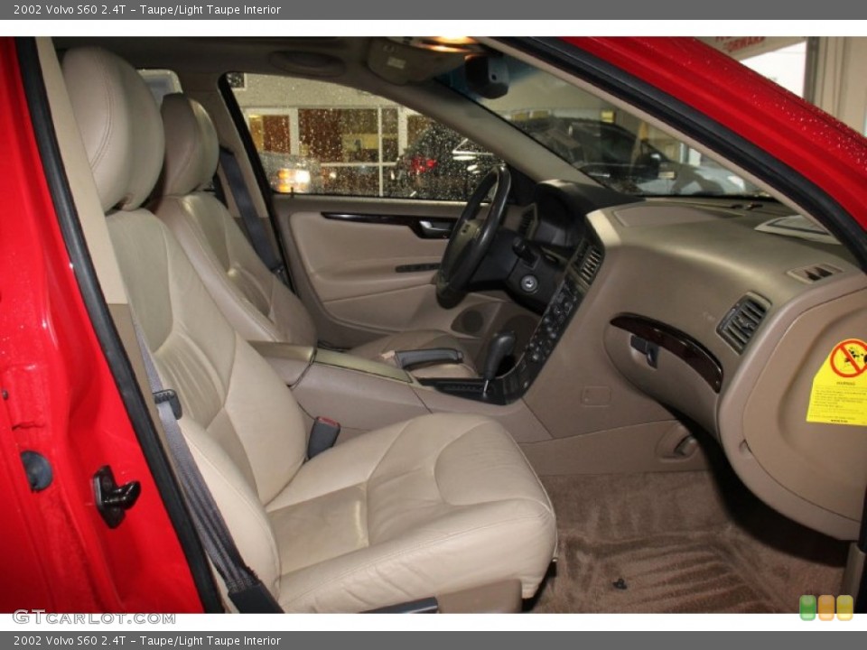 Taupe/Light Taupe Interior Photo for the 2002 Volvo S60 2.4T #75613412