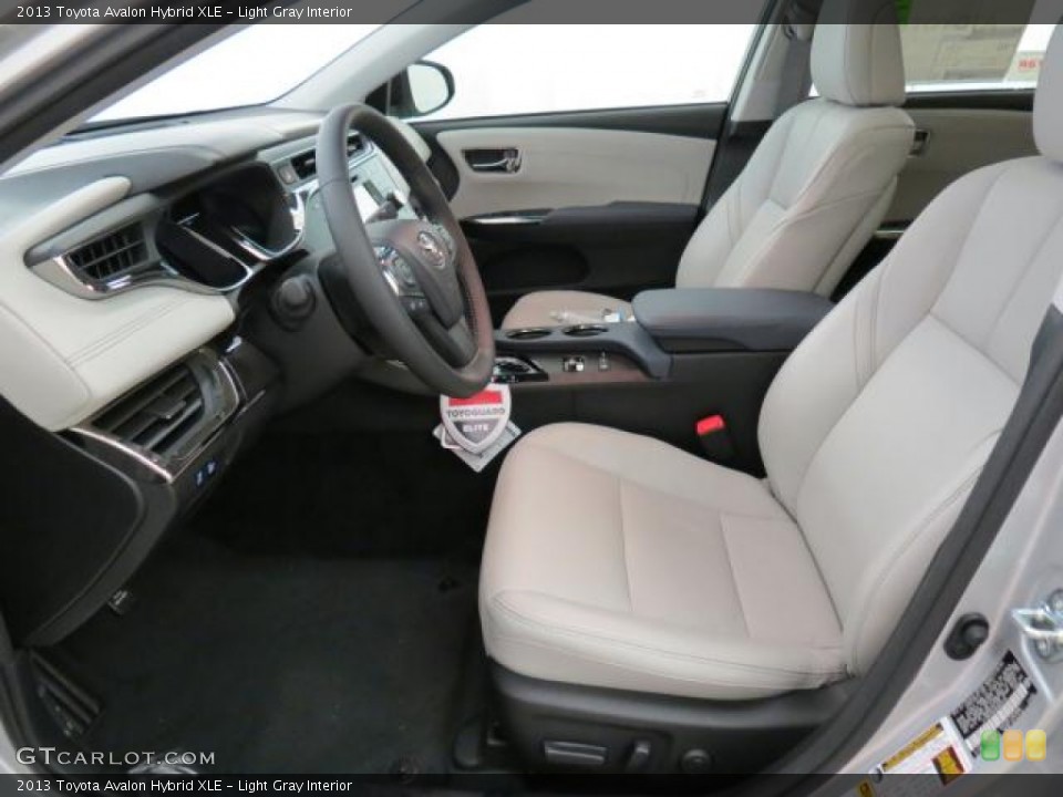 Light Gray Interior Photo for the 2013 Toyota Avalon Hybrid XLE #75614223