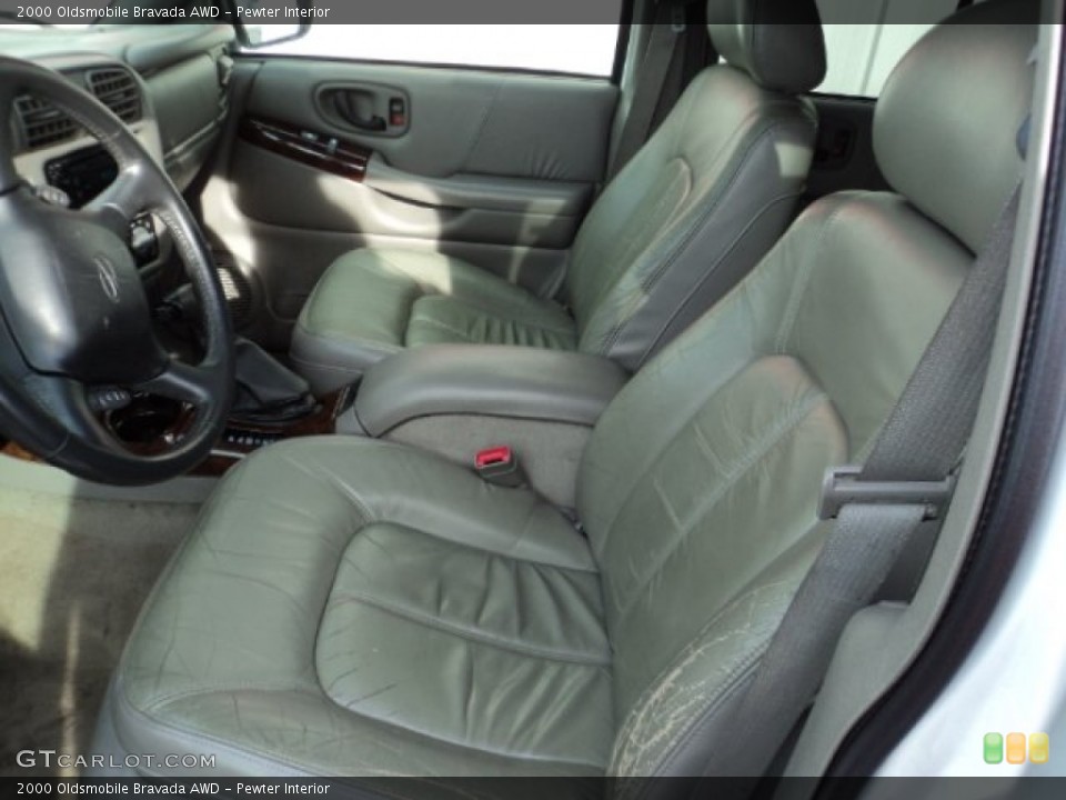 Pewter 2000 Oldsmobile Bravada Interiors